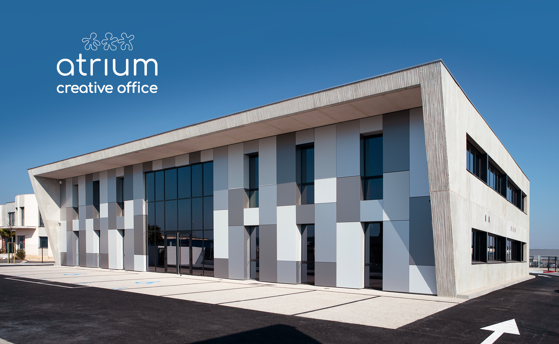 Atrium Creative Office à Narbonne, bureaux alliant performance, bien-être et économie d’énergie.v
