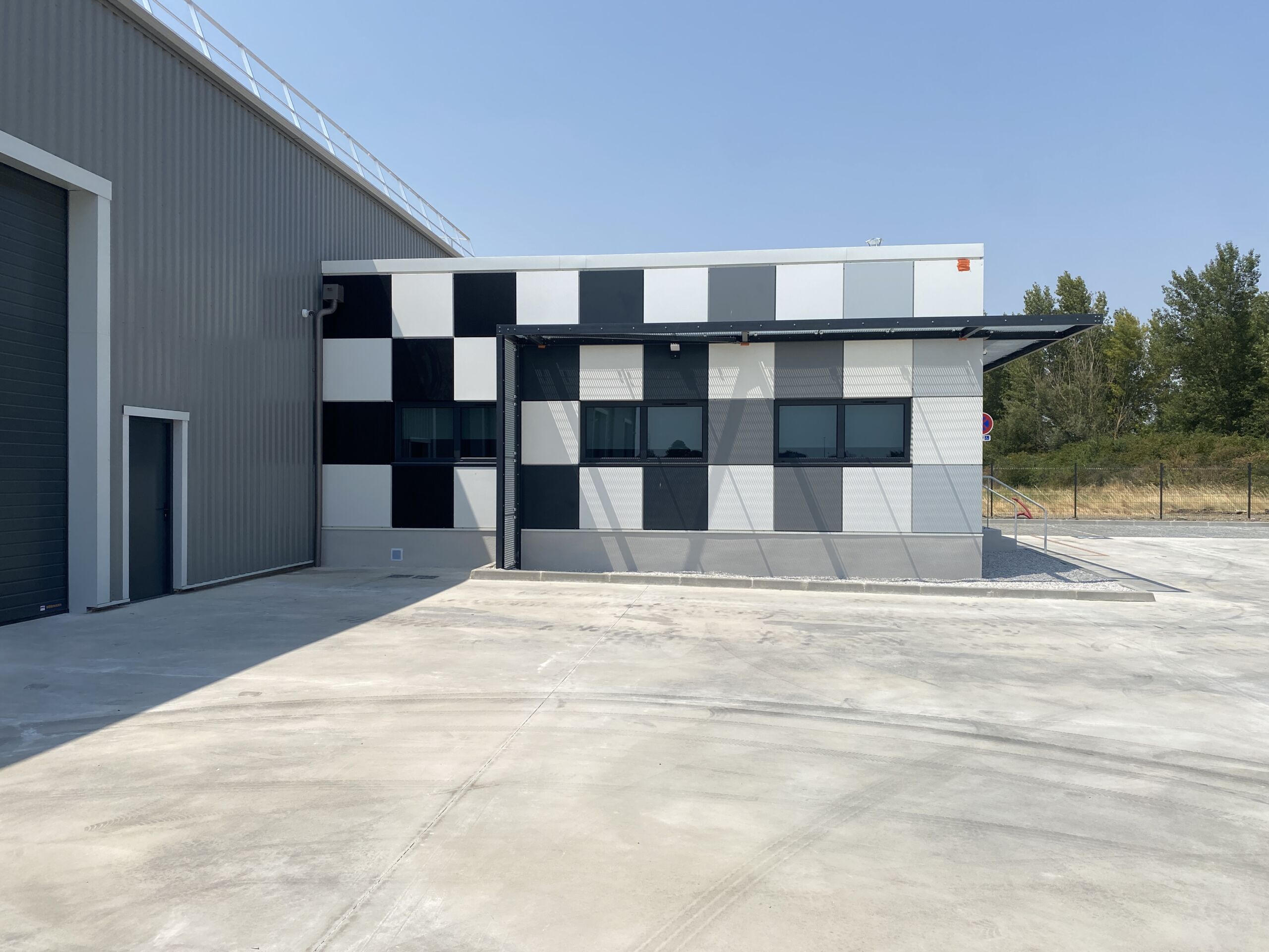 PRO2 ARCHITECTEURS - ENTREPÔT BOMPARD